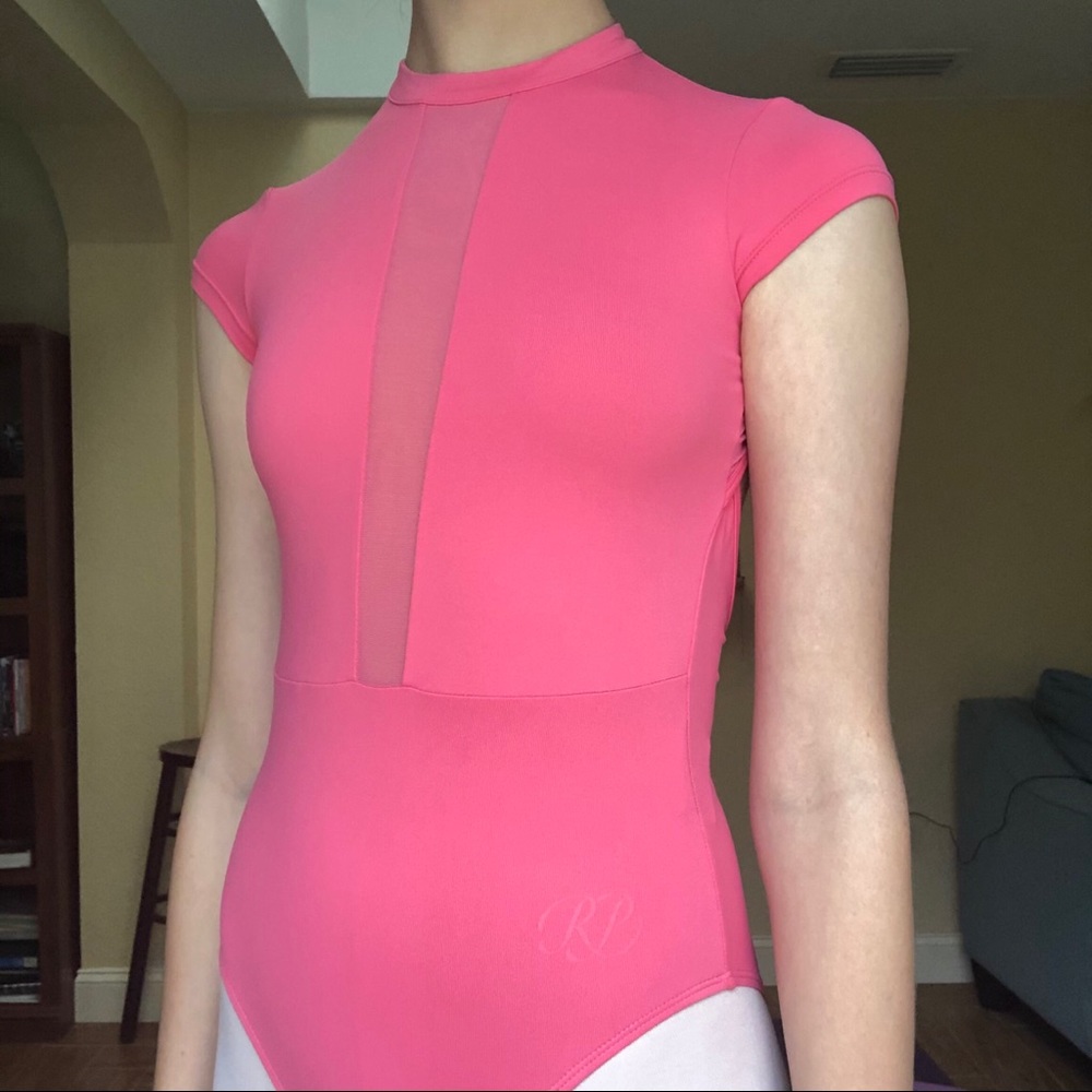 coral russian pointe leo